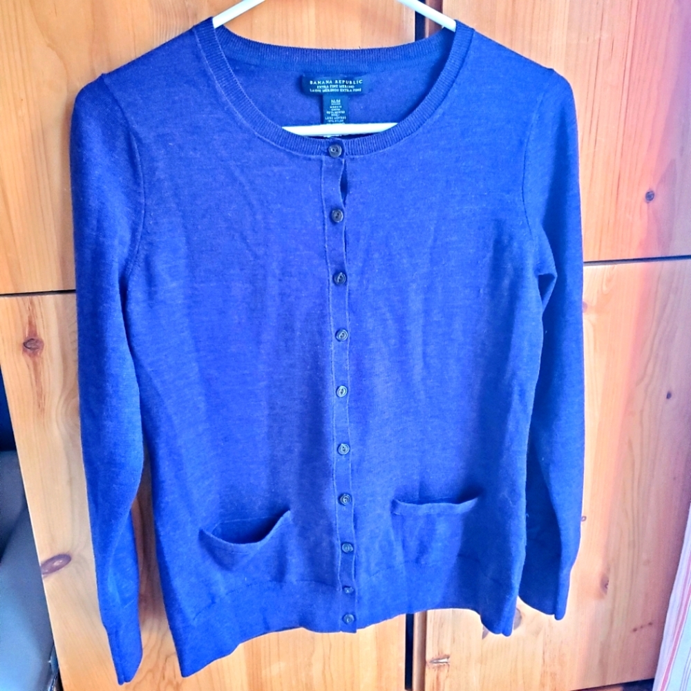 Banana Republic Women's Purple Crew neck Merino Cardigan size Medium